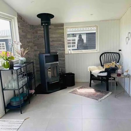 Exclusive Cottage, 100 Meters From The Дом отдыха Mesinge
